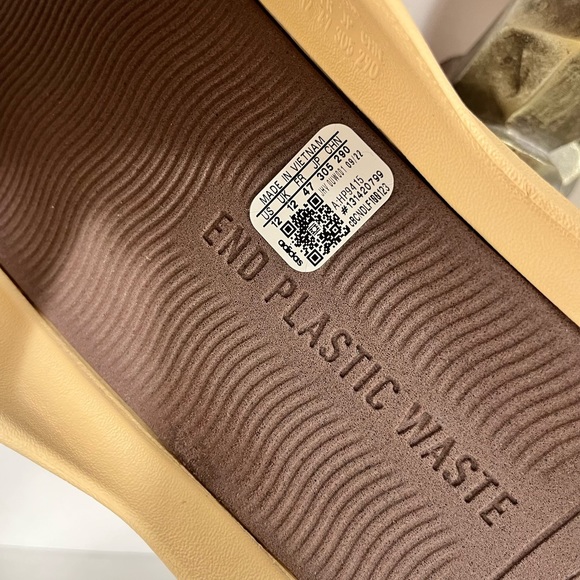 NIB ADIDAS UNI-SEX SLIDES/SANDALS/FLIP-FLOPS - Picture 4 of 13